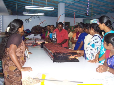 Shakthi 2007 - Women Learning Tailoring